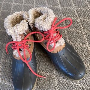 Sperry Tan Suede-Look Boot with Cream Shearling and Red Insole